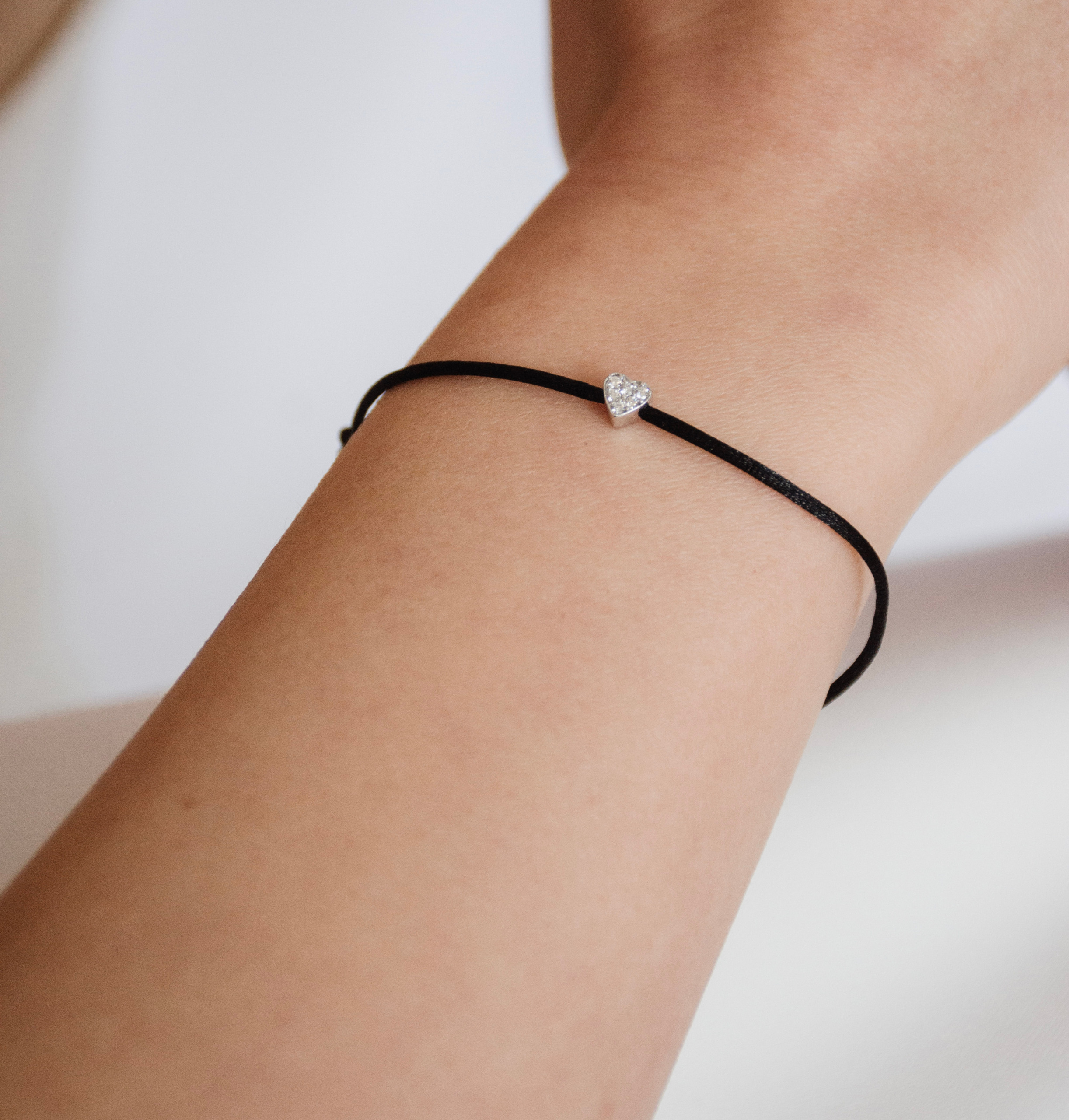 Black heart bracelet sales
